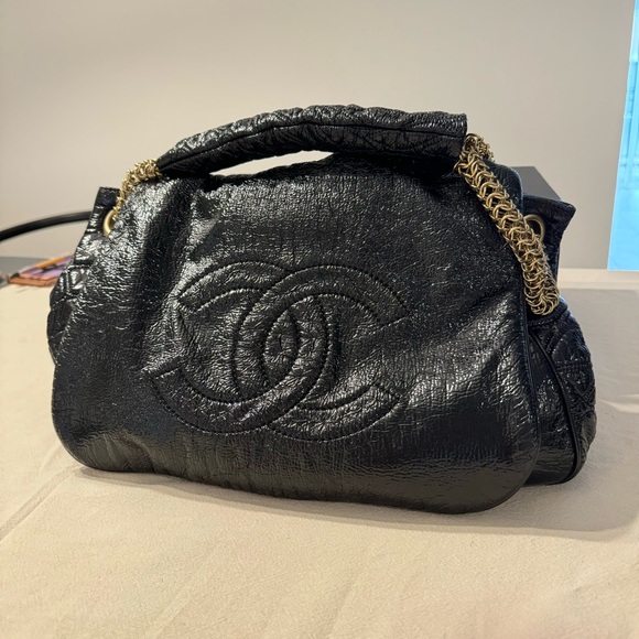 Vintage Chanel Rodeo Drive Accordion Flap Bag Patent Vinyl Medium - Picture 3 of 16